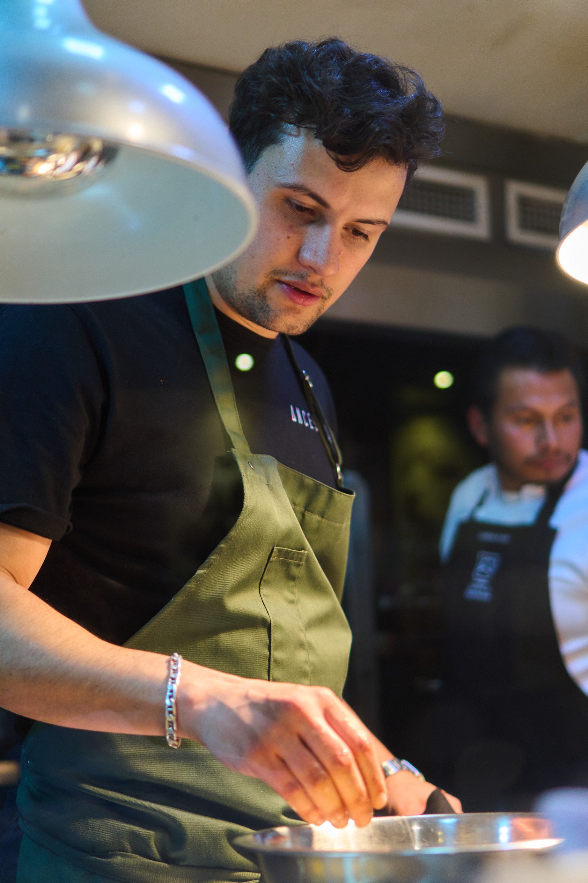 El chef Mauricio López de Ancestral en su colaboración en Tributo en Quito, Ecuador / Imagenes cortesía de Sociedad Tartar