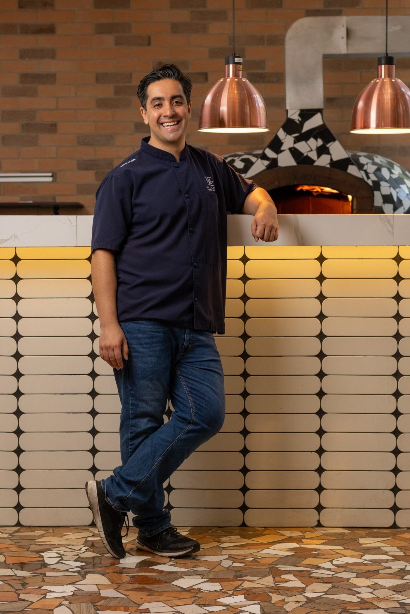 Mariano Codoñer, pizzaiolo de Terra Nostra en Ciudad de Guatemala, Guatemala