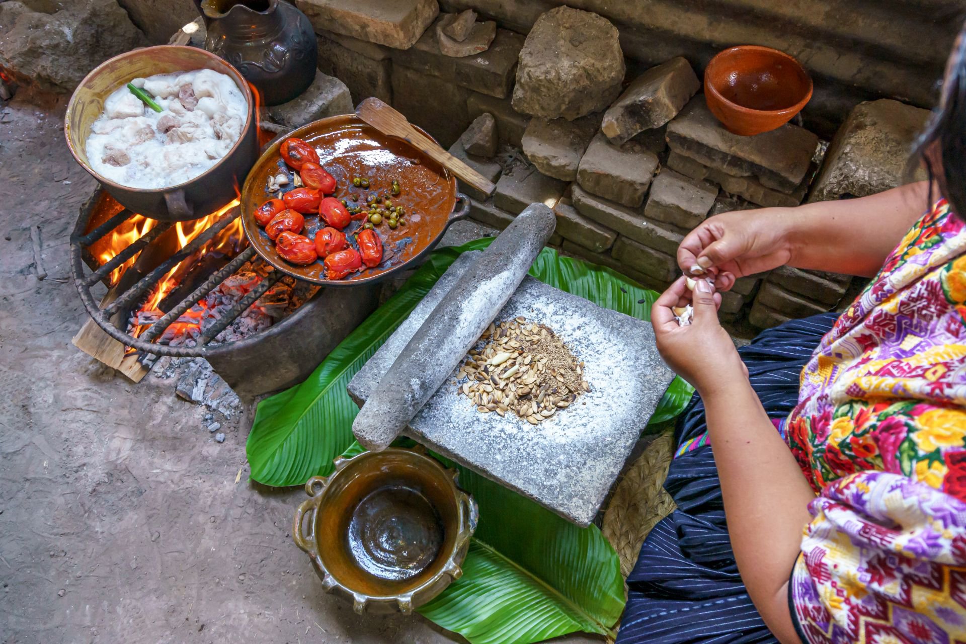 Xela-Quetzaltenango-Cocina-Tradicional-Guatemala-Choka-Receta-recado-fuego-pepita-tomate-piedra-de-moler-6.jpg