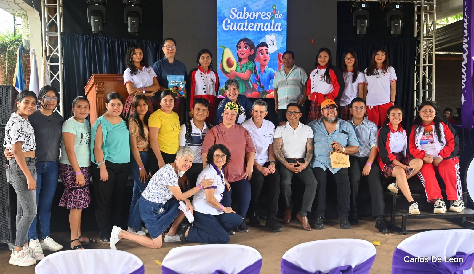 Titi Bruderer, Mario Campollo y Abraham Az, chefs participantes en ponencias durante Guatemágica